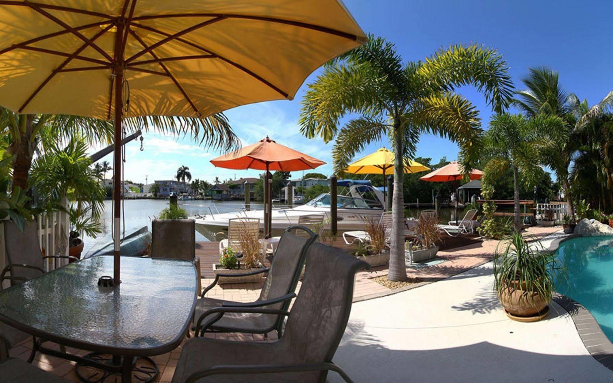 Manatee Bay Inn Форт Майерс Бич Экстерьер фото