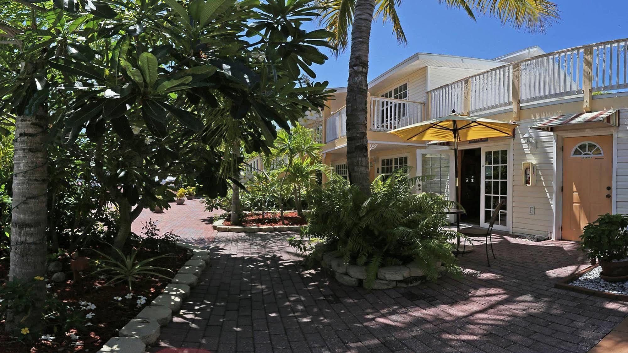 Manatee Bay Inn Форт Майерс Бич Экстерьер фото