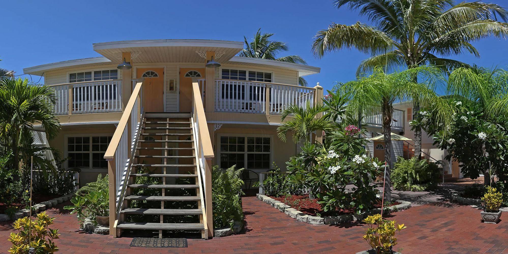 Manatee Bay Inn Форт Майерс Бич Экстерьер фото