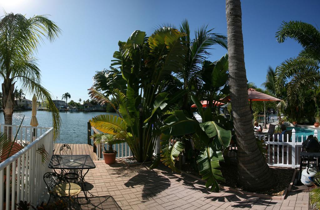 Manatee Bay Inn Форт Майерс Бич Экстерьер фото